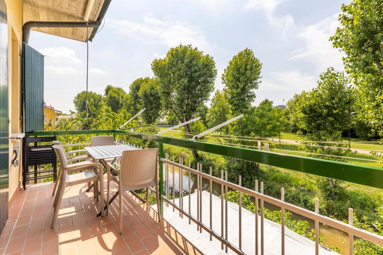 Trendy Aparment With Garage Right By The Lake Sirmione Exteriér fotografie